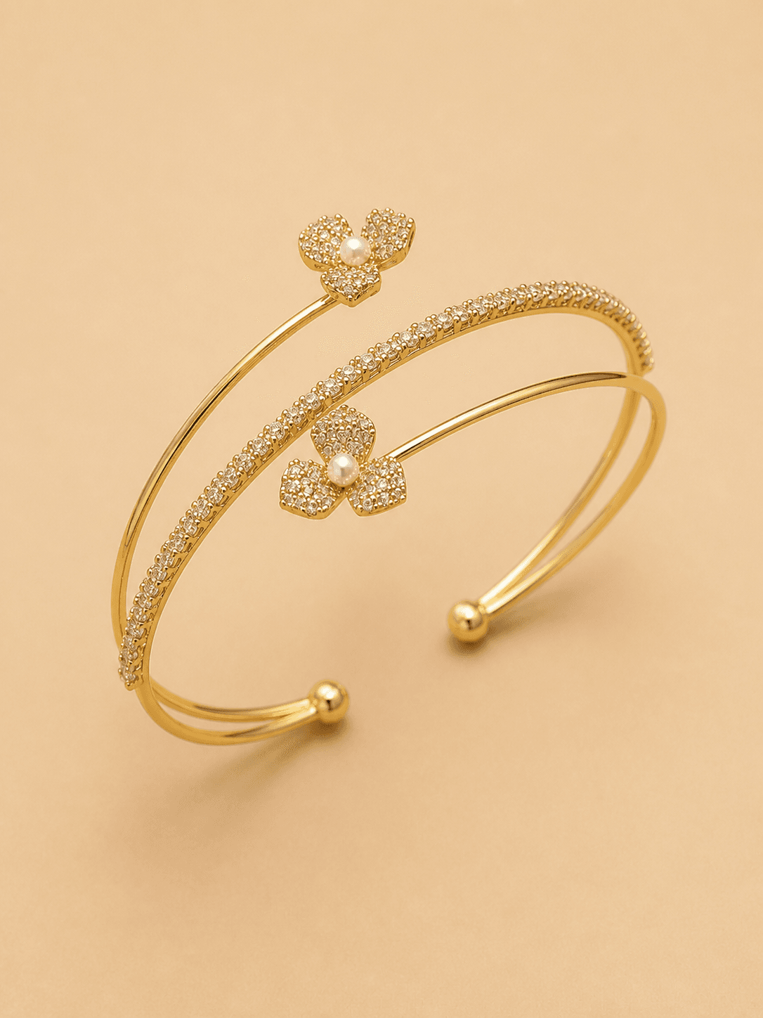 Churiwalan Pushpa Pearl Floral Bangle Set