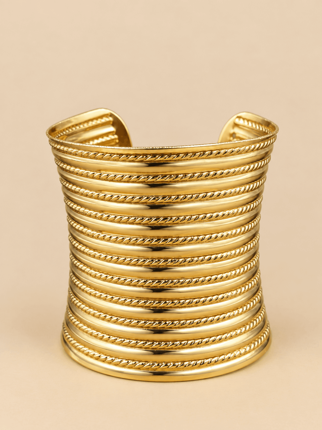 Churiwalan Suvarn Rekha Bangle Set